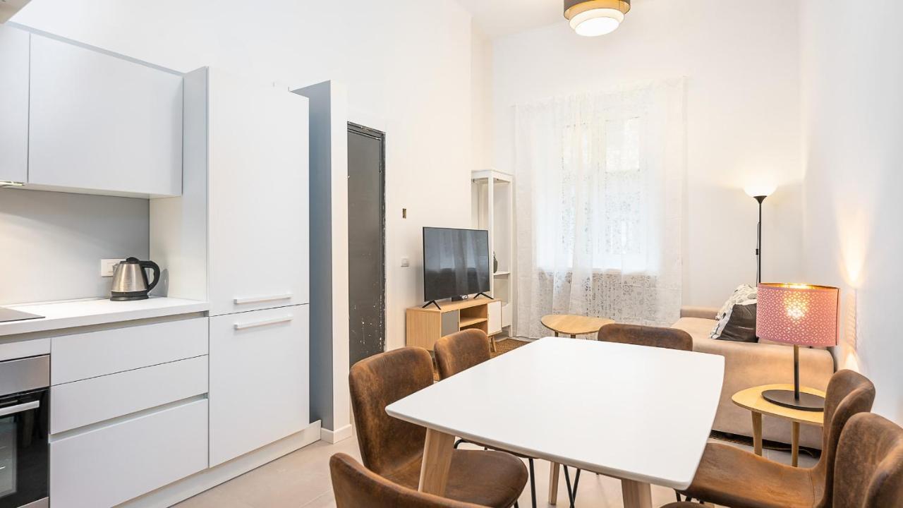 Classbnb - Due Moderni Appartamenti A 1Km Dall'Arco Della Pace Мілан Екстер'єр фото